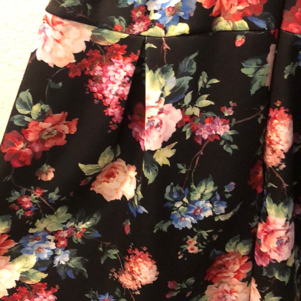 Sheer Topped Romper - Picture 5 of 6